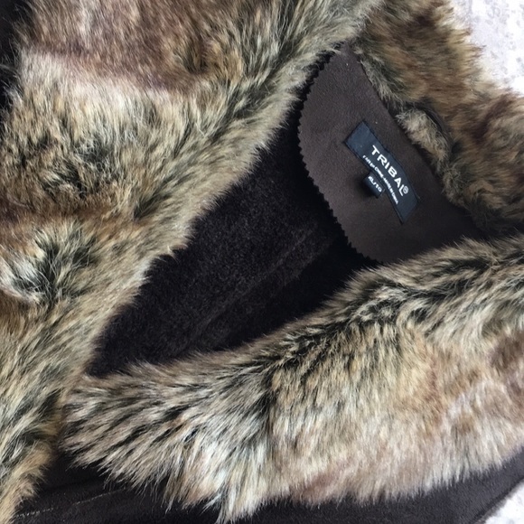 Tribal Faux Fur Vest - Picture 3 of 6